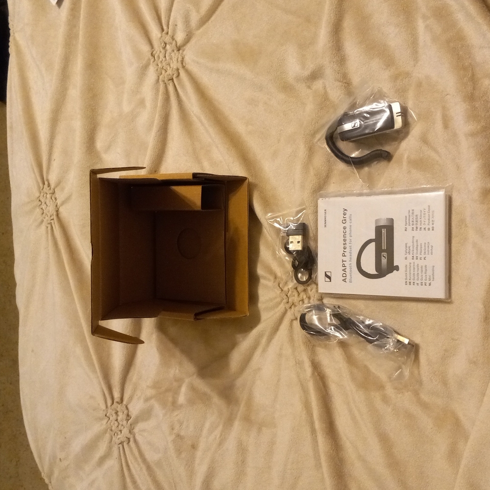 Sennheiser Bluetooth  phone ear piece set if buy 10 or more 90 each